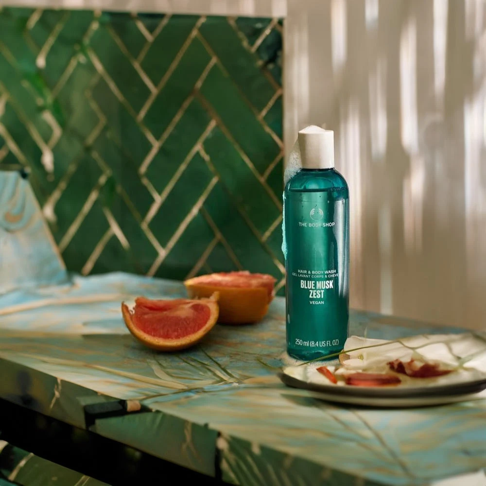 The Body Shop - Blue Musk Zest šampon in gel za tuširanje, 250 ml - slika 3